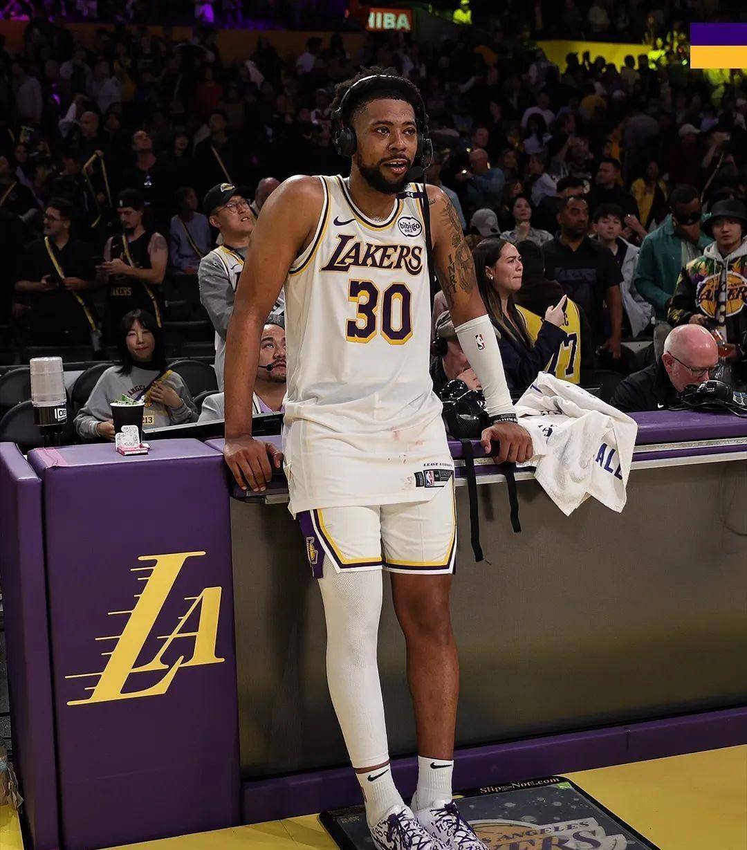 英雄联盟-洛杉矶湖人训练开放日，加时末段篮板制胜引欢呼，意甲在即，高层口径保持一致的简单介绍