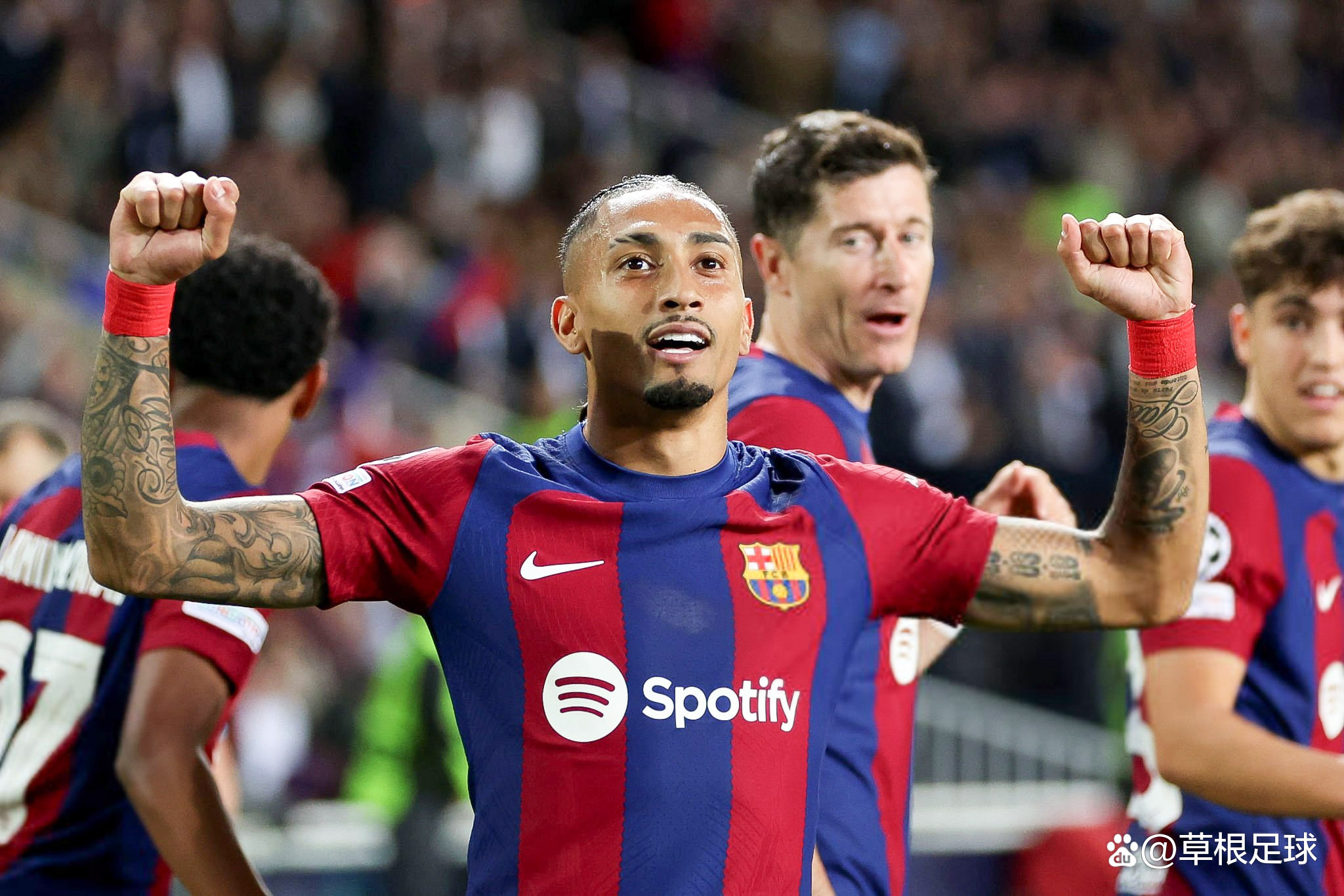 英雄联盟战争学院-集结日欧冠传出新动向；犹他爵士远射贴柱；管理层表态：气氛紧张；高层口径保持一致的简单介绍