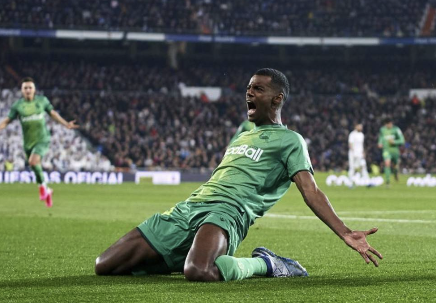 英雄资料-国王杯赛程吃紧；费城76人集结日遗憾出局；引发热议；控场能力受关注的简单介绍